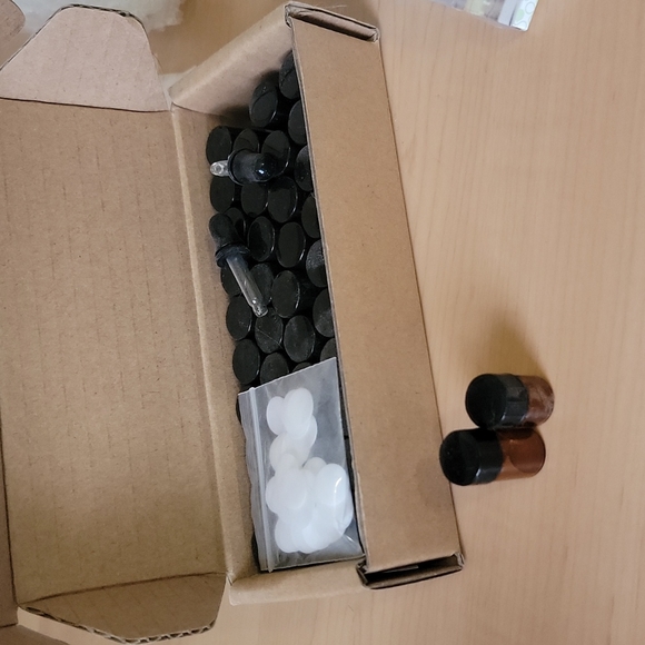 Essential Oils Selling Kit - Picture 2 of 4